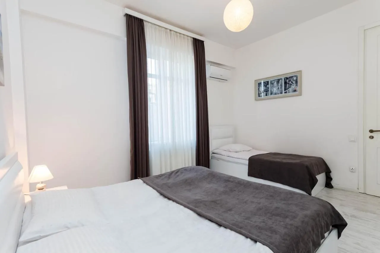 Lovely 2 Bedroom Flat Tbilisi Apartment