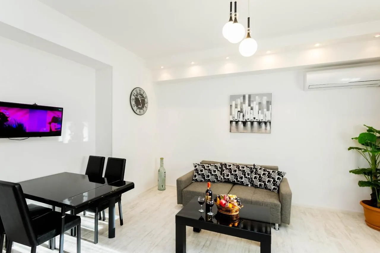 Lovely 2 Bedroom Flat Tbilisi